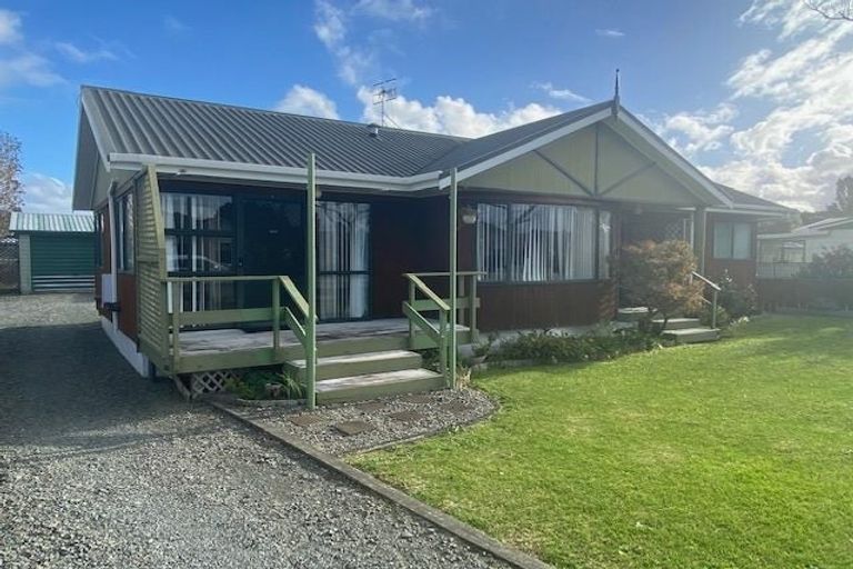 Photo of property in 75 One Tree Point Road, One Tree Point, 0118