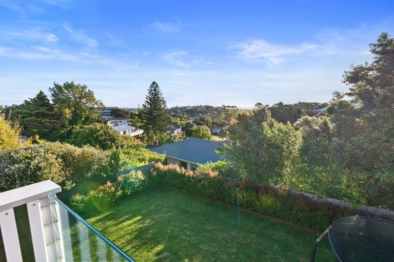 Photo of property in 570 Glenfield Road, Bayview, Auckland, 0629