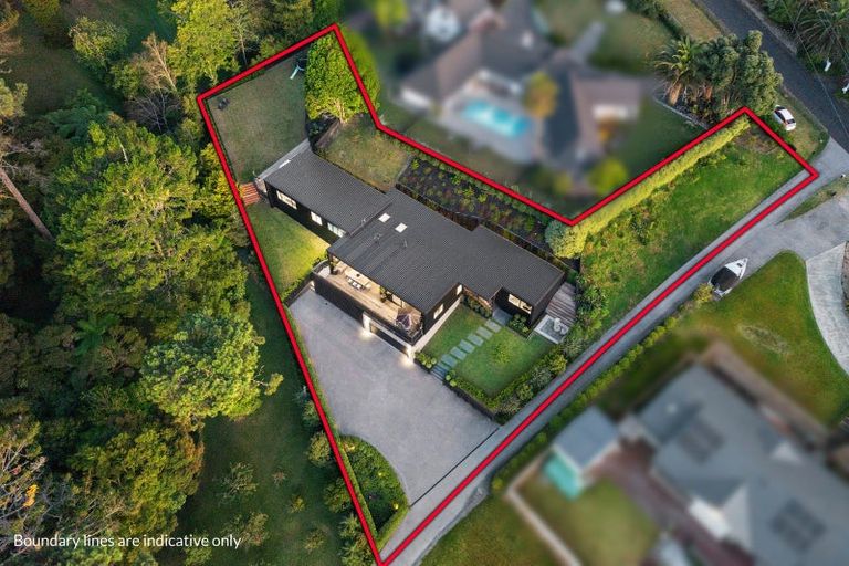 Photo of property in 30a Bernard Magnus Lane, Greenhithe, Auckland, 0632