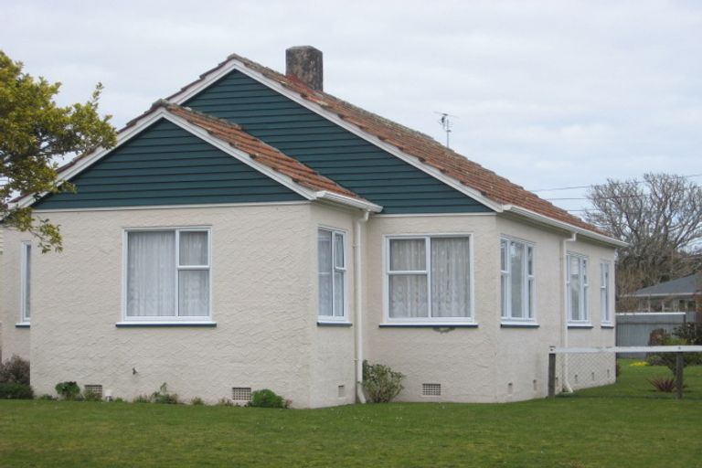 Photo of property in 18 Wrantage Street, Westown, New Plymouth, 4310