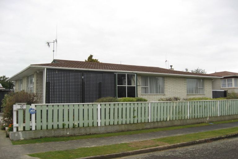 Photo of property in 30 Charles Street, Levin, 5510