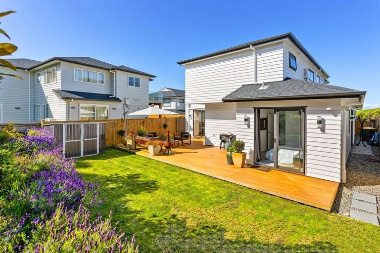 Photo of property in 40 Bounty Road, Long Bay, Auckland, 0630