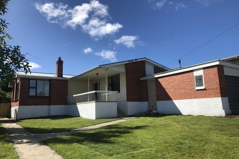 Photo of property in 2 Bell Crescent, Concord, Dunedin, 9018