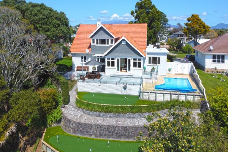 Photo of property in 14 Glen Almond Street, New Plymouth, 4310