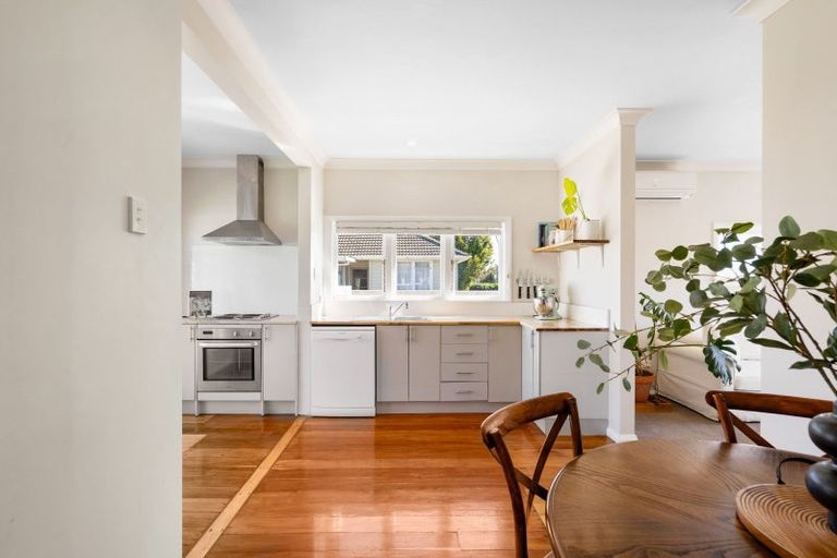 Photo of property in 907 Anson Street, Mayfair, Hastings, 4122