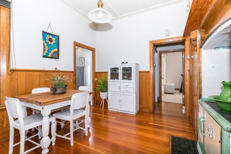 Photo of property in 106 Forest Lake Road, Forest Lake, Hamilton, 3200