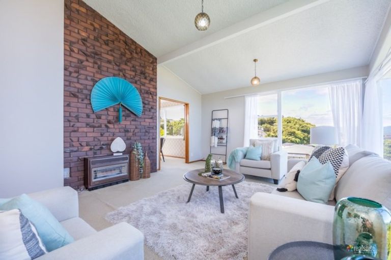 Photo of property in 225 Dowse Drive, Maungaraki, Lower Hutt, 5010