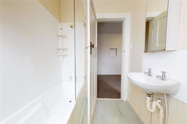 Photo of property in 2/259-263 Jackson Street, Petone, Lower Hutt, 5012