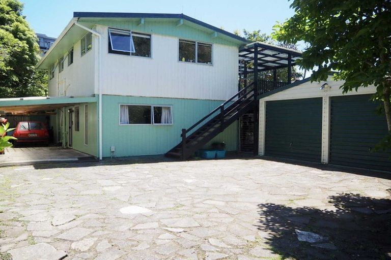 Photo of property in 9 Langley Place, Raglan, 3225
