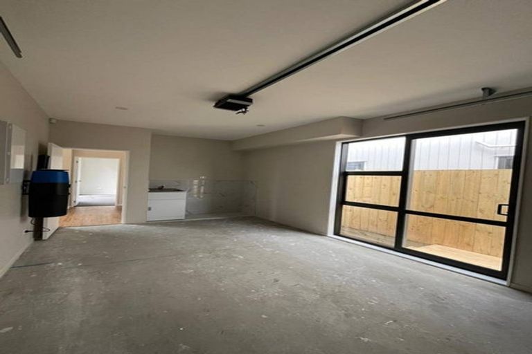 Photo of property in 69 Arimu Road, Papakura, 2110