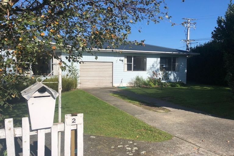 Photo of property in 2 Tyne Street, Carterton, 5713