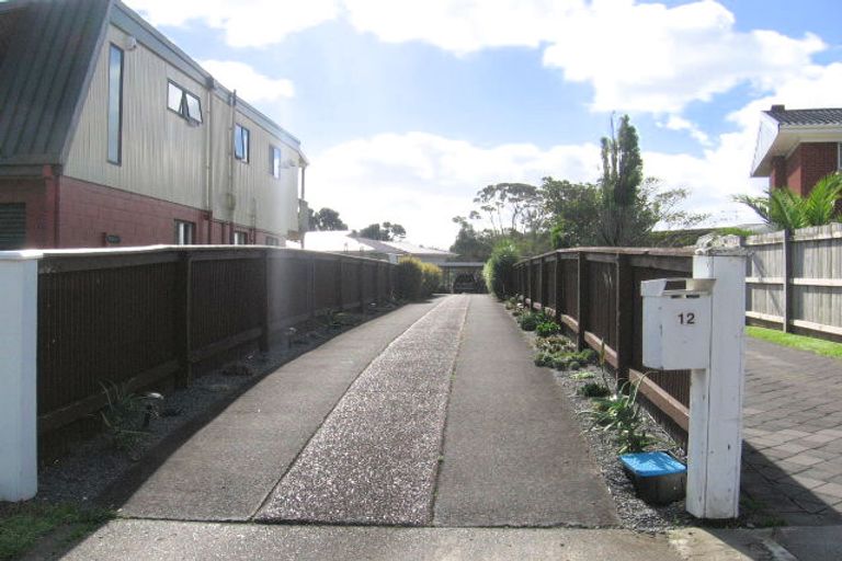 Photo of property in 12 Dowling Place, Pakuranga, Auckland, 2010