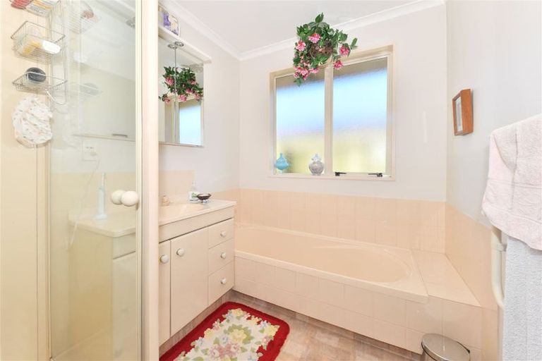 Photo of property in 8 Rustic Lane, Spreydon, Christchurch, 8024