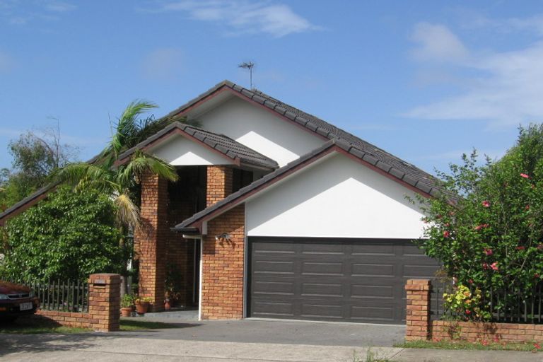 Photo of property in 30 Arirang Rise, Pinehill, Auckland, 0632