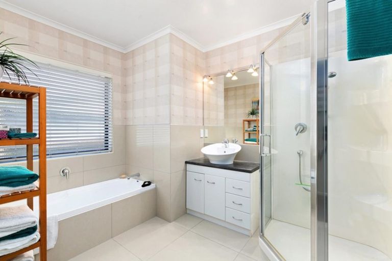 Photo of property in 42 Palazzo Drive, Papamoa Beach, Papamoa, 3118