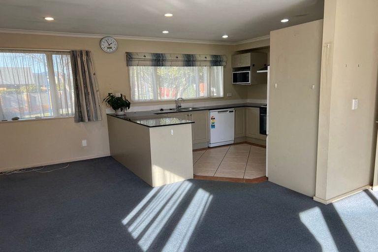 Photo of property in 49 Chesterfield Mews, Russley, Christchurch, 8042