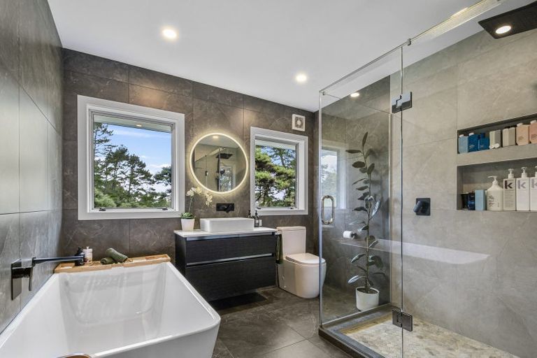 Photo of property in 90 Mcentee Road, Waitakere, Auckland, 0816