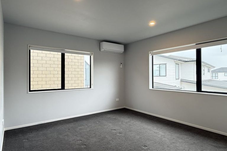 Photo of property in 6 Kearns Drive, Hobsonville, Auckland, 0616