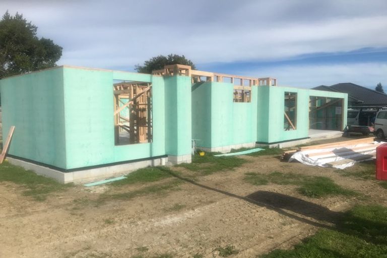 Photo of property in 6 Angus Place, Carterton, 5713