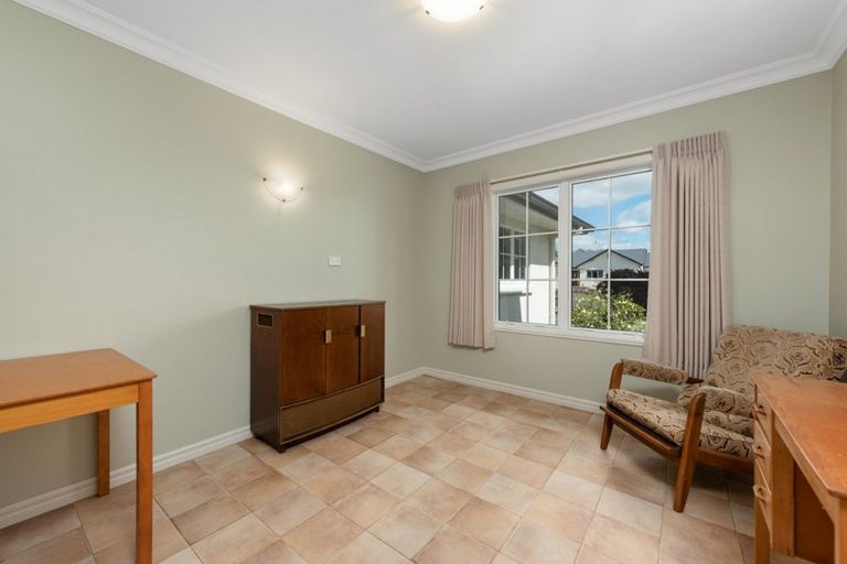 Photo of property in 28 Bodiam Place, Bethlehem, Tauranga, 3110