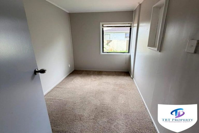 Photo of property in 8 Le Havre Place, Takanini, 2112