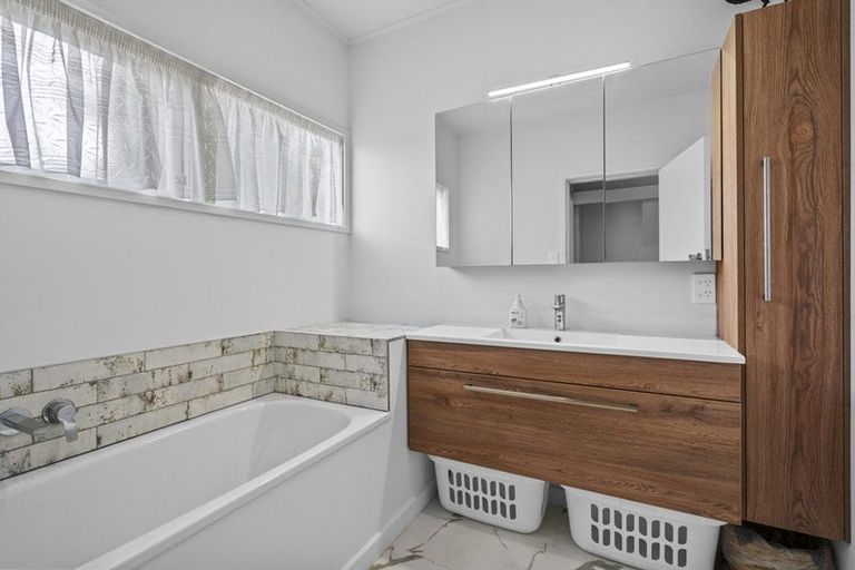 Photo of property in 41 Acacia Crescent, Glenview, Hamilton, 3206