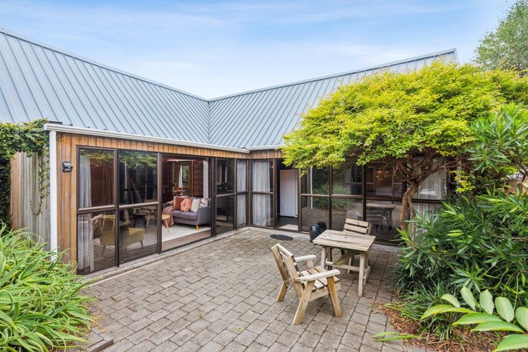 Photo of property in 100 Rimu Road, Raumati Beach, Paraparaumu, 5032