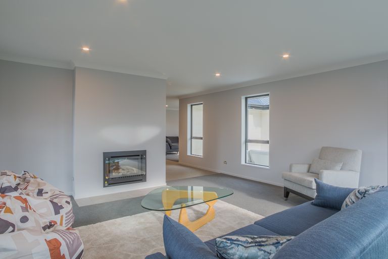 Photo of property in 25 Lazarette Loop, Gleniti, Timaru, 7910