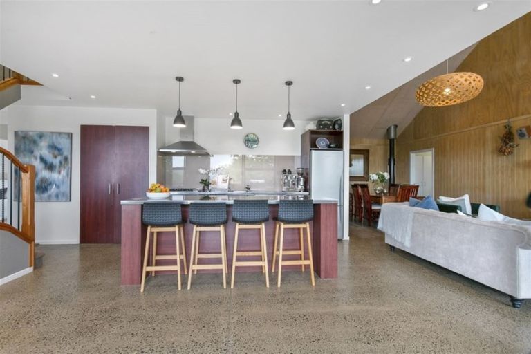 Photo of property in 243 Clevedon Kawakawa Road, Clevedon, Papakura, 2585