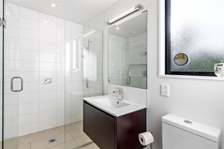 Photo of property in 1 Mcfaddens Road, St Albans, Christchurch, 8052