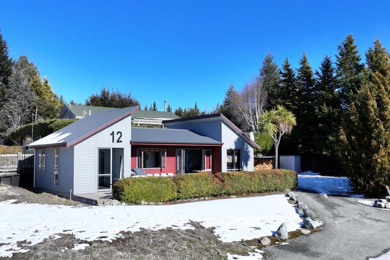 Photo of property in 12 O'neill Place, Lake Tekapo, 7999