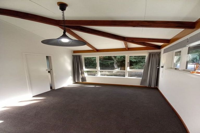 Photo of property in 89 Black Rock Road, Newlands, Wellington, 6037