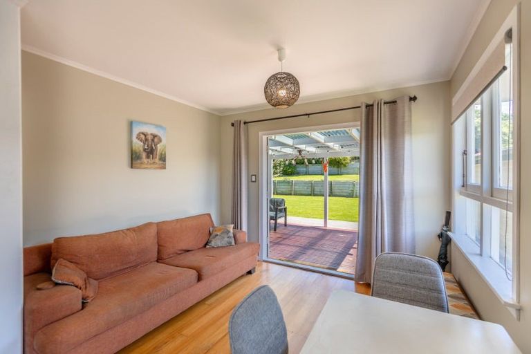 Photo of property in 4 Waverley Street, Waipawa, 4210