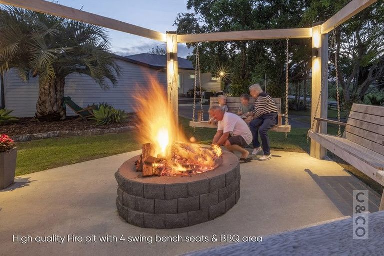 Photo of property in 1239 Peak Road, Helensville, 0875