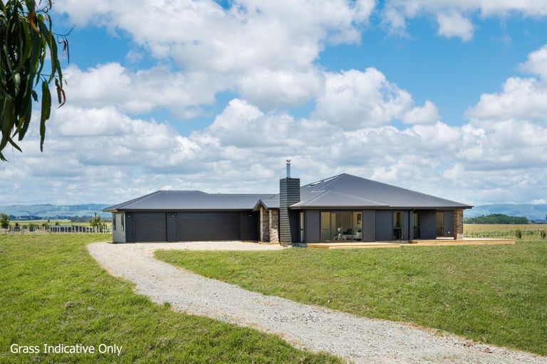 Photo of property in 167 Spur Road West, Colyton, Feilding, 4775