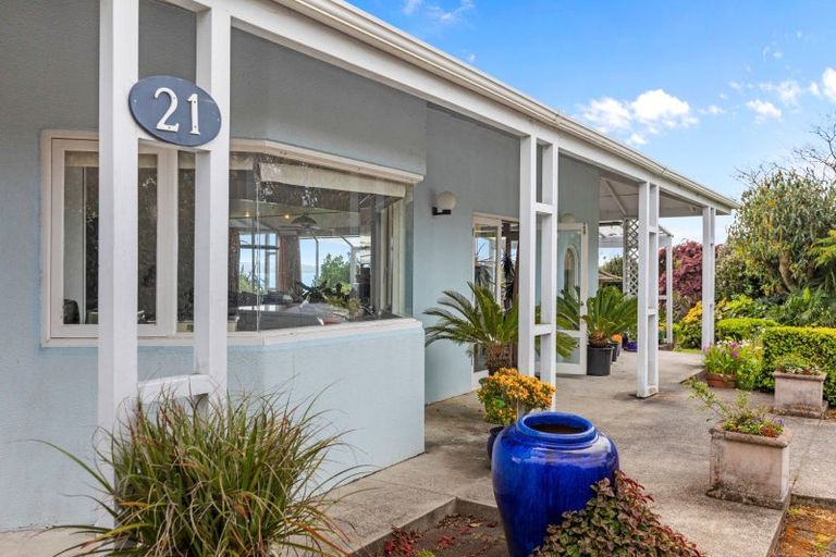 Photo of property in 21 Walnut Grove, Omokoroa, 3114