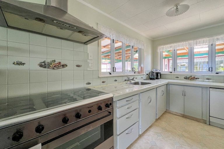 Photo of property in 1e Te Kaha Church Road, Te Kaha, Opotiki, 3199