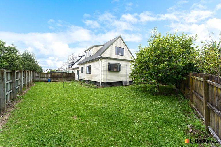 Photo of property in 1/24 Leven Lane, Totara Heights, Auckland, 2105
