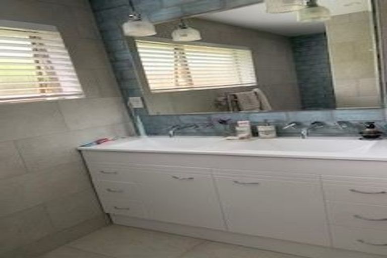 Photo of property in 2 Houchens Road, Glenview, Hamilton, 3206