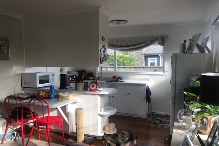 Photo of property in 2 Tyne Street, Carterton, 5713