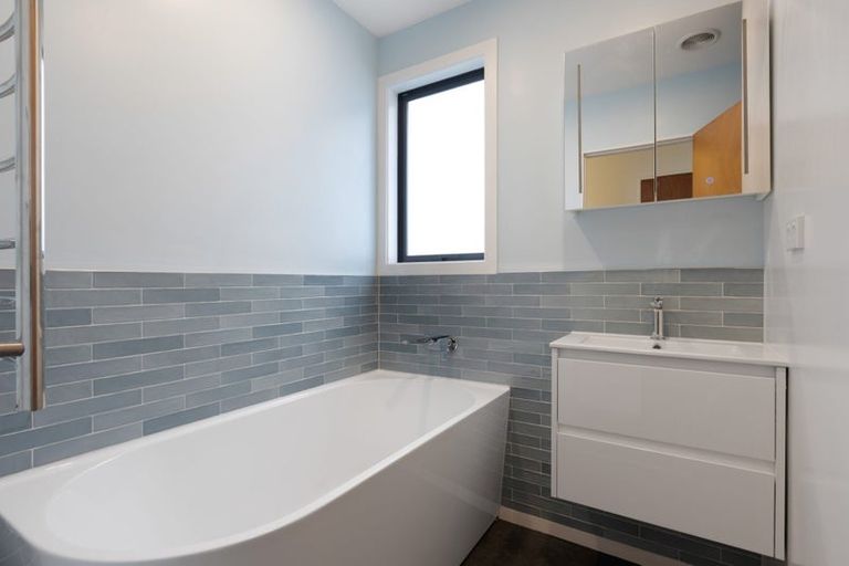 Photo of property in 160 Mark Avenue, Grenada Village, Wellington, 6037