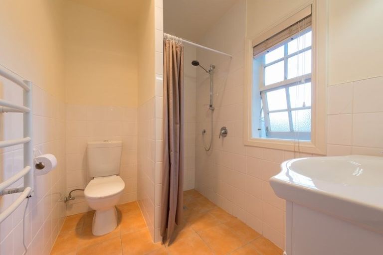 Photo of property in 7 Matauwhi Road, Russell, 0202