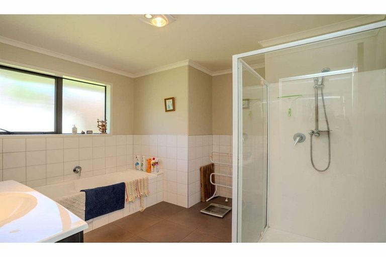 Photo of property in 4 Kotare Heights, Kerikeri, 0230