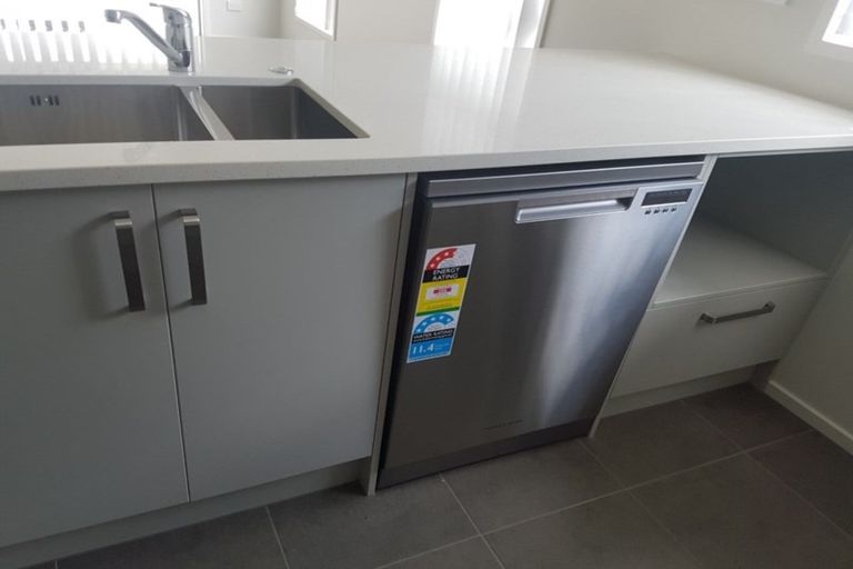 Photo of property in 8 Rainsford Road, Pukekohe, 2120