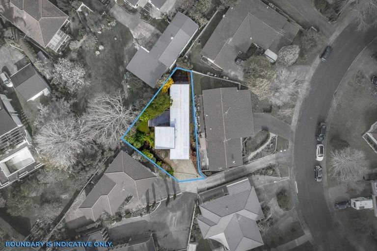 Photo of property in 8a Wairata Place, Te Atatu South, Auckland, 0610