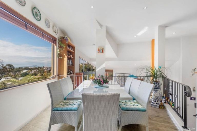 Photo of property in 3/180 Browns Bay Road, Murrays Bay, Auckland, 0630