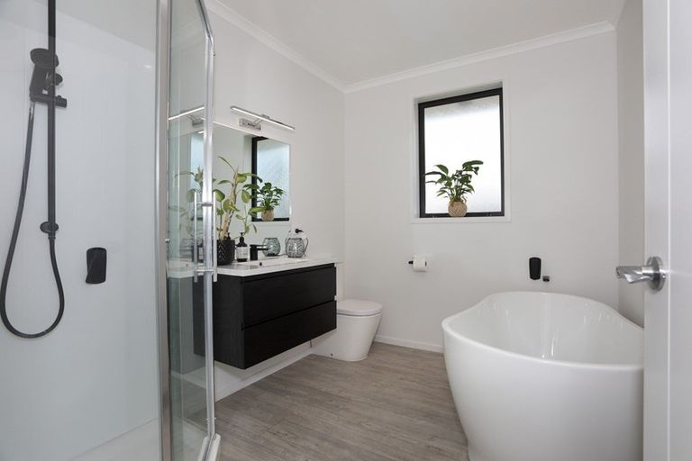 Photo of property in 17 George Street, Bulls, 4818