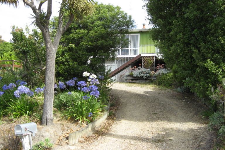Photo of property in 2 Ngatea Road, Diamond Harbour, Lyttelton, 8971