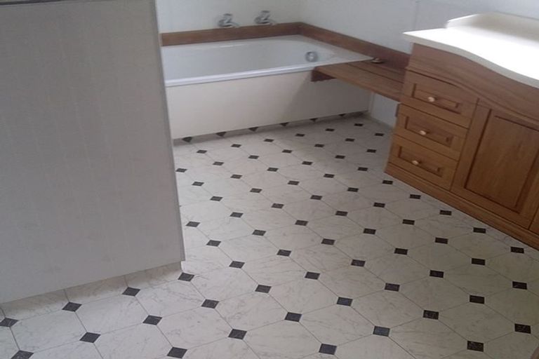Photo of property in 138 North Parade, Richmond, Christchurch, 8013