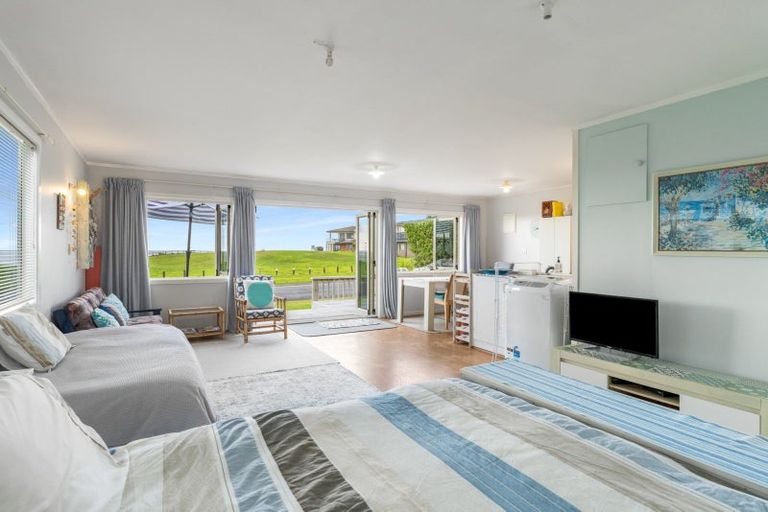 Photo of property in 38 Kon Tiki Road, Whiritoa, Whangamata, 3691
